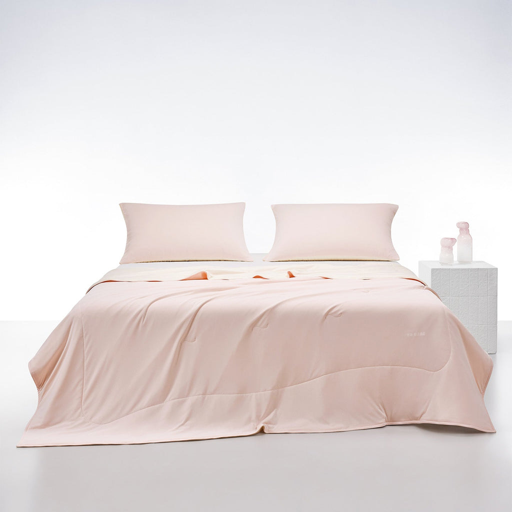 Dual-Sided Cooling Fibre Comforter | Quick-Dry Ice-Touch Feel for Singapore's Hot Humid Nights