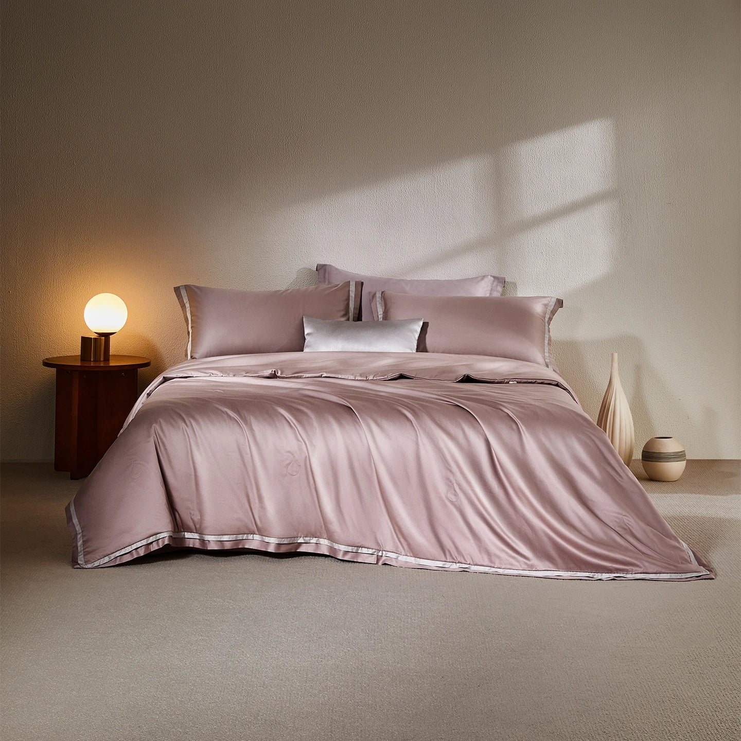 Washable Mulberry Silk Coverless Comforter | Machine-Safe, No-Cover Simplicity for Daily Use
