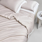 Tencel™ Mulberry Silk Antibacterial Comforter | Washable, Hypoallergenic & Cool for Tropical Sleep