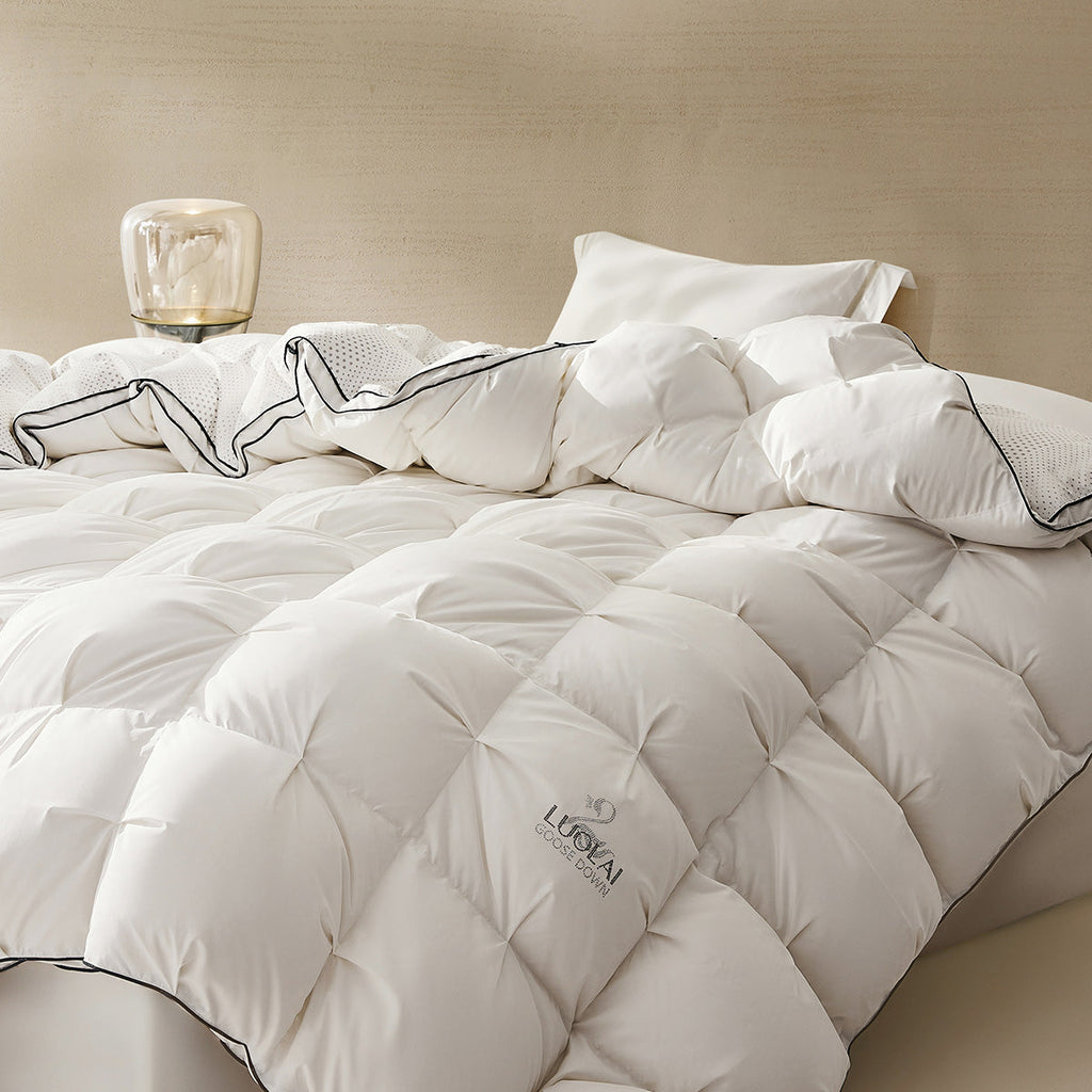 95% White Goose Down All-Season Duvet | Smart Temp-Regulating Comfort for Singapore AC Bedrooms