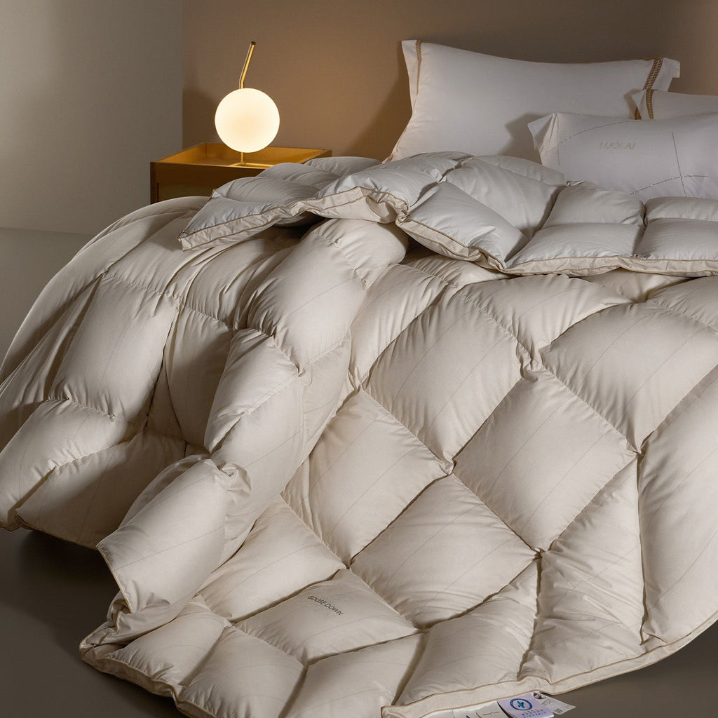 95% Goose Down Heavy-Weight Quilt | Snowfield Grade Warmth for Cold Air-Con Rooms & Travel