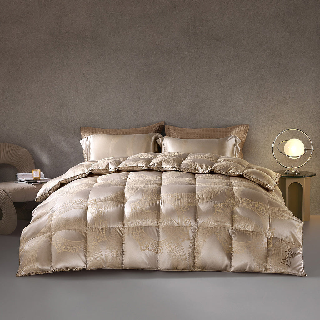 95% Polish Goose Down Luxury Quilt | Jacquard Weave, Hotel-Grade Warmth for Cold Air-Con Retreats
