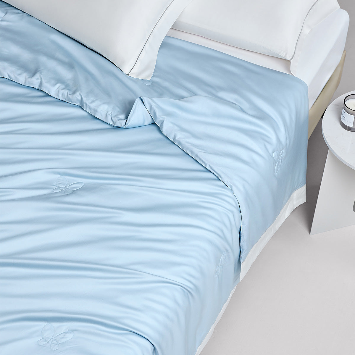 Tencel™ Mulberry Silk Antibacterial Comforter | Washable, Hypoallergenic & Cool for Tropical Sleep
