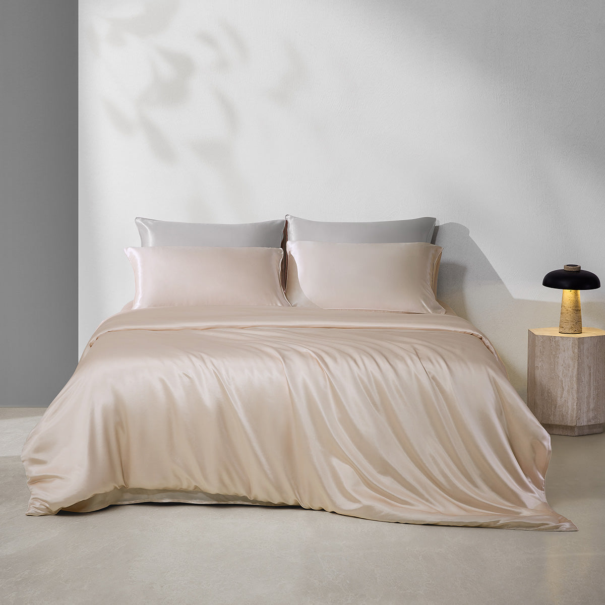 Mulberry Silk Duvet Cover | Naturally Cooling, Hypoallergenic & Silky-Smooth for Warm Nights