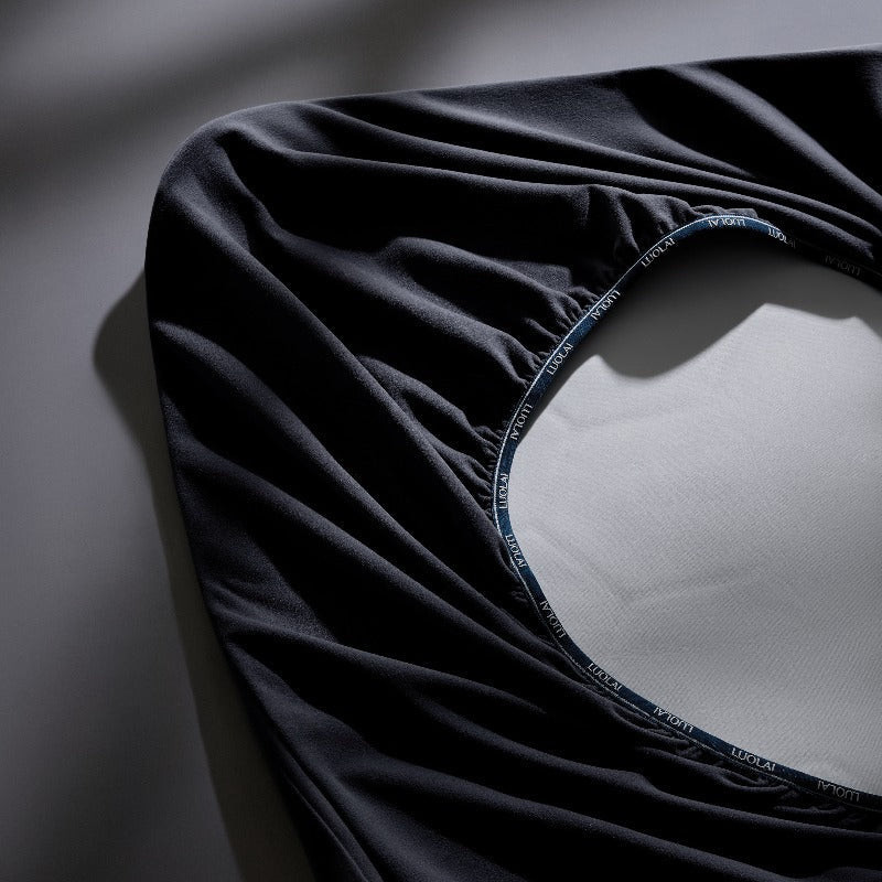 Breathable Waterproof Fitted Sheet | Seamless, Stain-Proof & Skin-Friendly for Restful Sleep