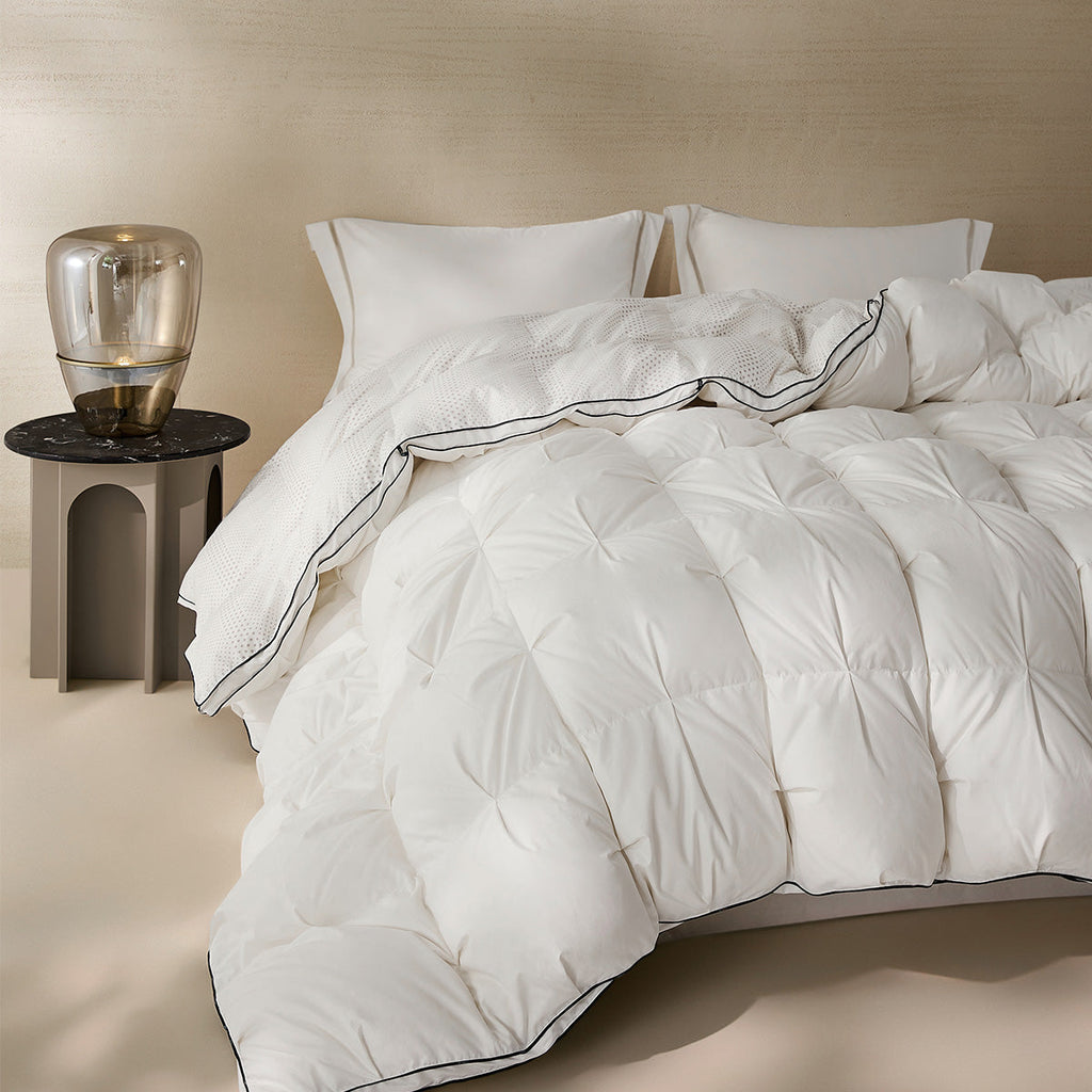 95% White Goose Down All-Season Duvet | Smart Temp-Regulating Comfort for Singapore AC Bedrooms
