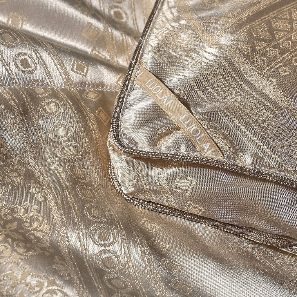 95% Polish Goose Down Luxury Quilt | Jacquard Weave, Hotel-Grade Warmth for Cold Air-Con Retreats