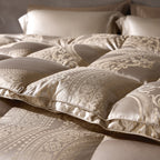 95% Polish Goose Down Luxury Quilt | Jacquard Weave, Hotel-Grade Warmth for Cold Air-Con Retreats