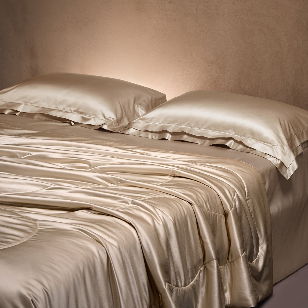Premium Washable Mulberry Silk Comforter | Hotel-Grade Luxury Coverless Design for Deep Restful Sleep