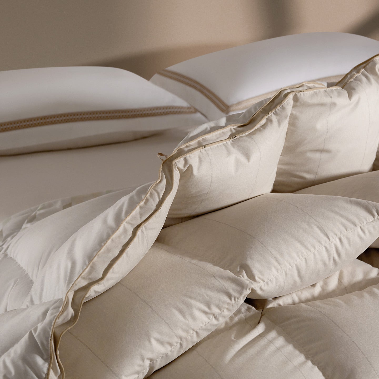 95% Goose Down Heavy-Weight Quilt | Snowfield Grade Warmth for Cold Air-Con Rooms & Travel