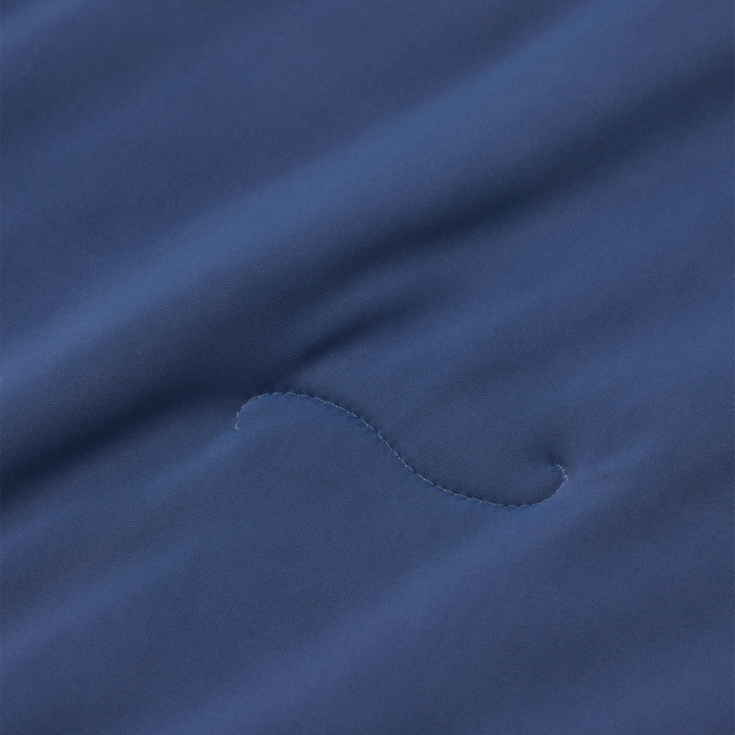 Dual-Sided Cooling Fibre Comforter | Quick-Dry Ice-Touch Feel for Singapore's Hot Humid Nights
