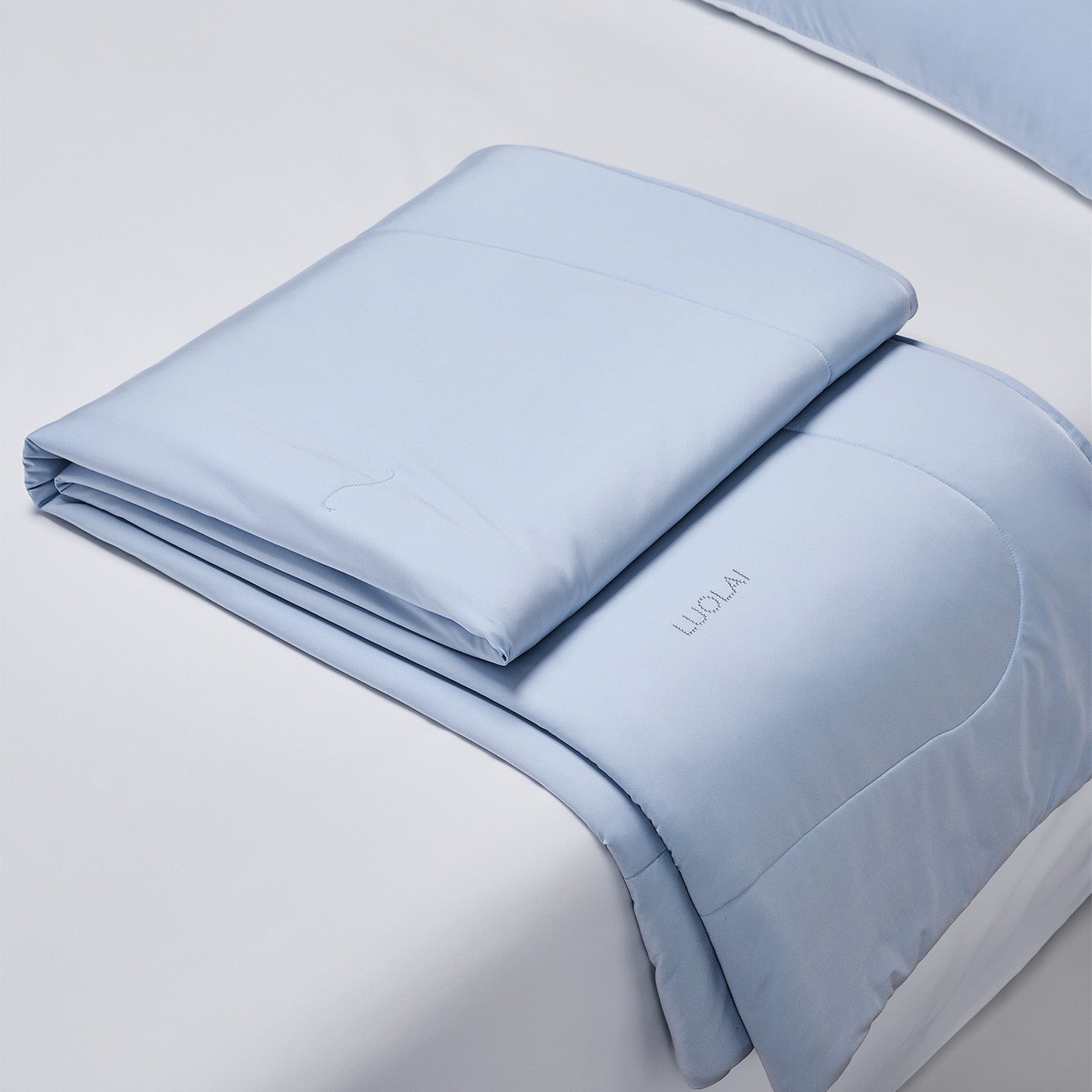 Quick-Dry Tussah Silk Comforter | Natural Cooling & Moisture-Wicking for Year-Round Comfort