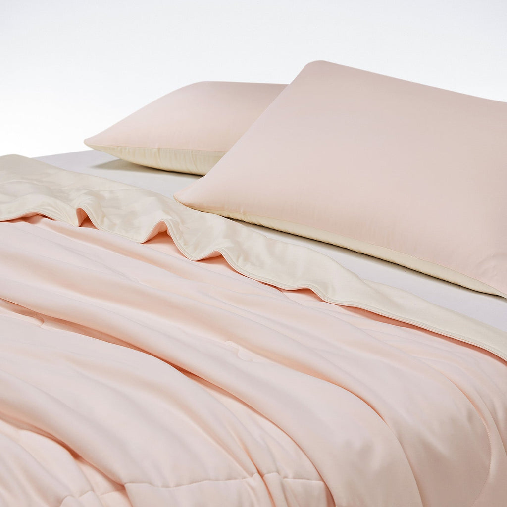 Dual-Sided Cooling Fibre Comforter | Quick-Dry Ice-Touch Feel for Singapore's Hot Humid Nights