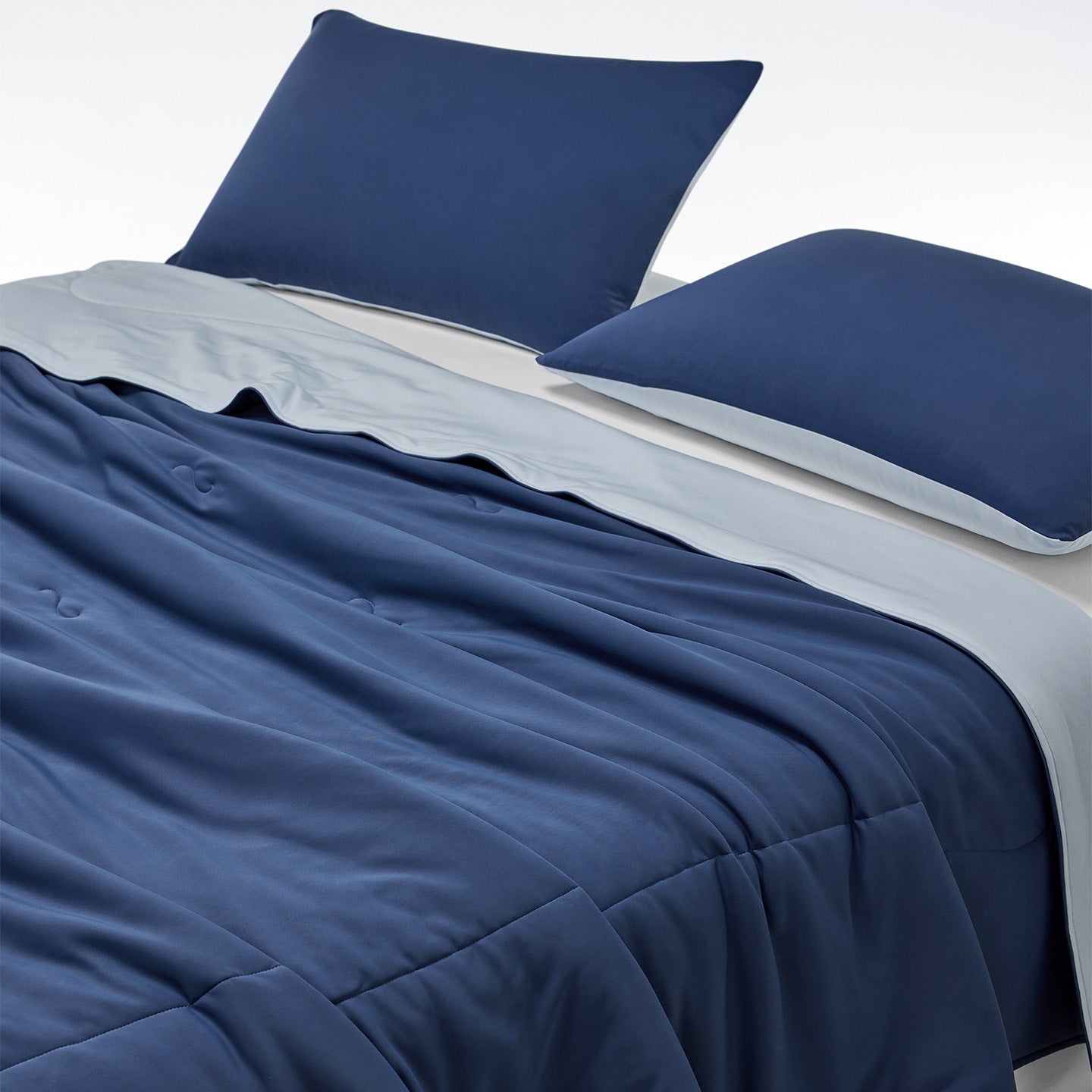 Dual-Sided Cooling Fibre Comforter | Quick-Dry Ice-Touch Feel for Singapore's Hot Humid Nights
