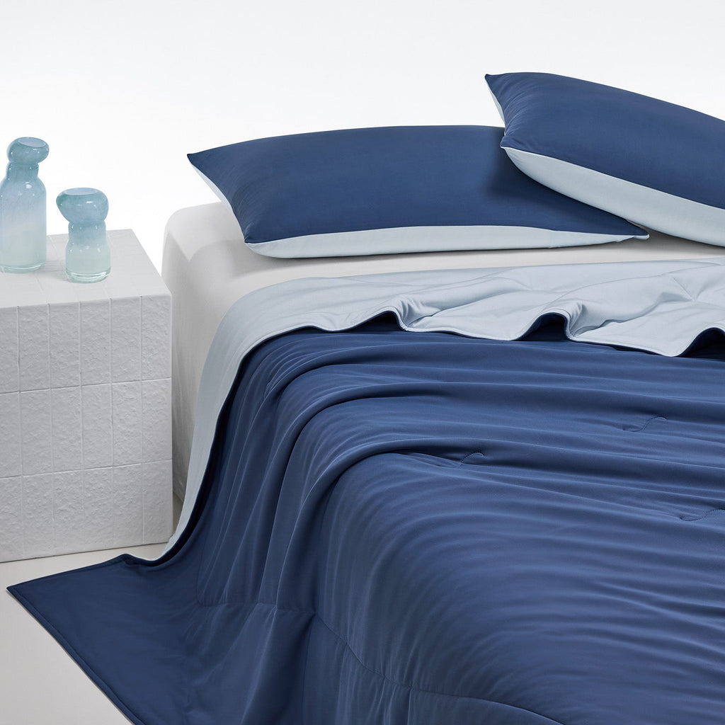 Dual-Sided Cooling Fibre Comforter | Quick-Dry Ice-Touch Feel for Singapore's Hot Humid Nights